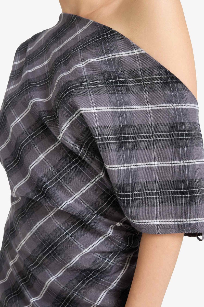 DeFacto Grey Woman Regular Fit Boat Collar Plaid Short Sleeve Blouse Casual - Image 5